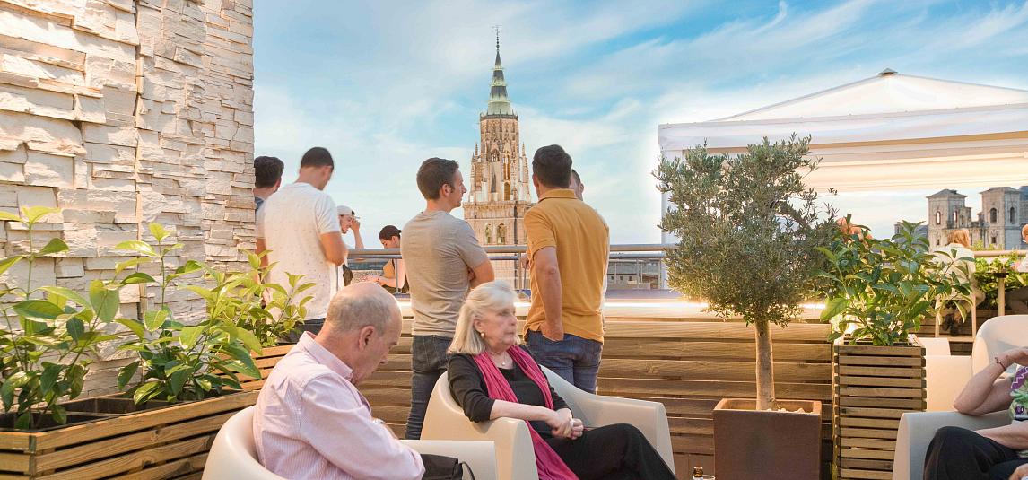 Azotea con vistas a la ciudad de Toledo